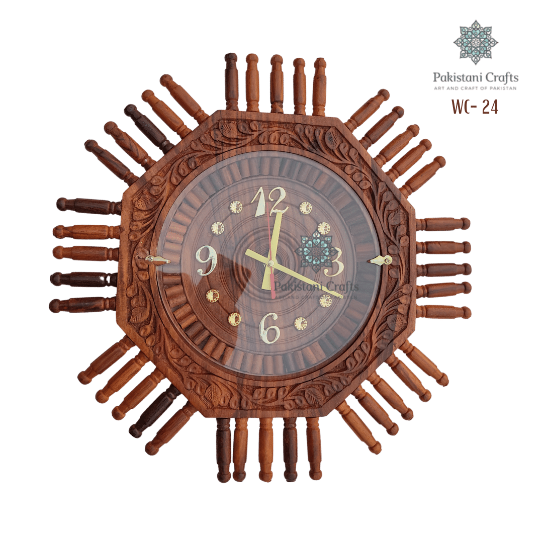 Best Designed Carving Wooden Wall Clock Traditional Style