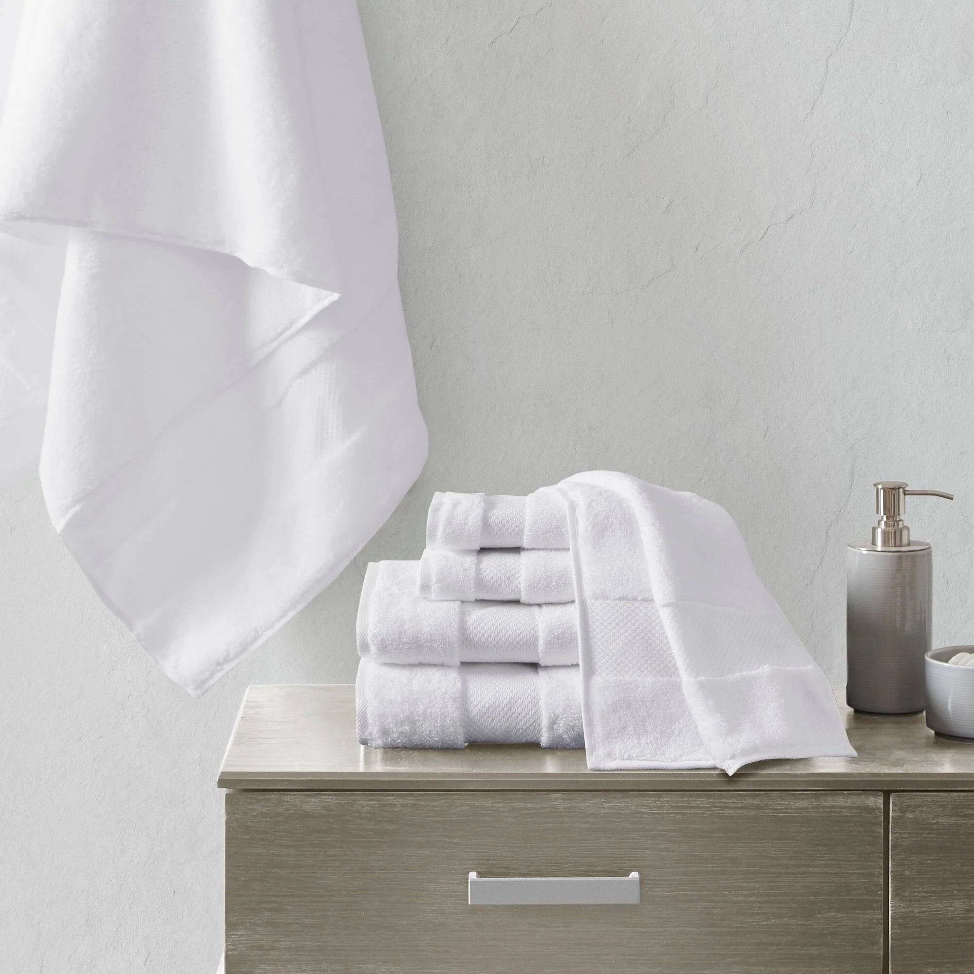 Luxurious 100% Turkish Cotton Bath Towel – Ultra Soft & Highly Absorbent - Trendy Pakistan