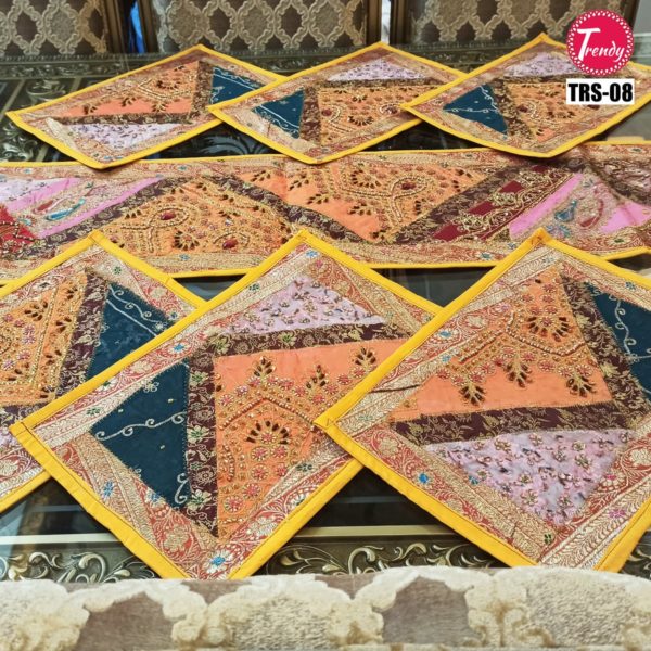 Sindhi Embroidery Runner and Mat Set - Trendy Pakistan
